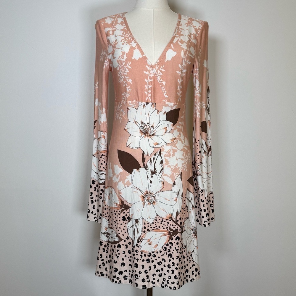 VENUS Peach White Tan Floral Cheetah Print Dress V-Neck Women’s Size Small